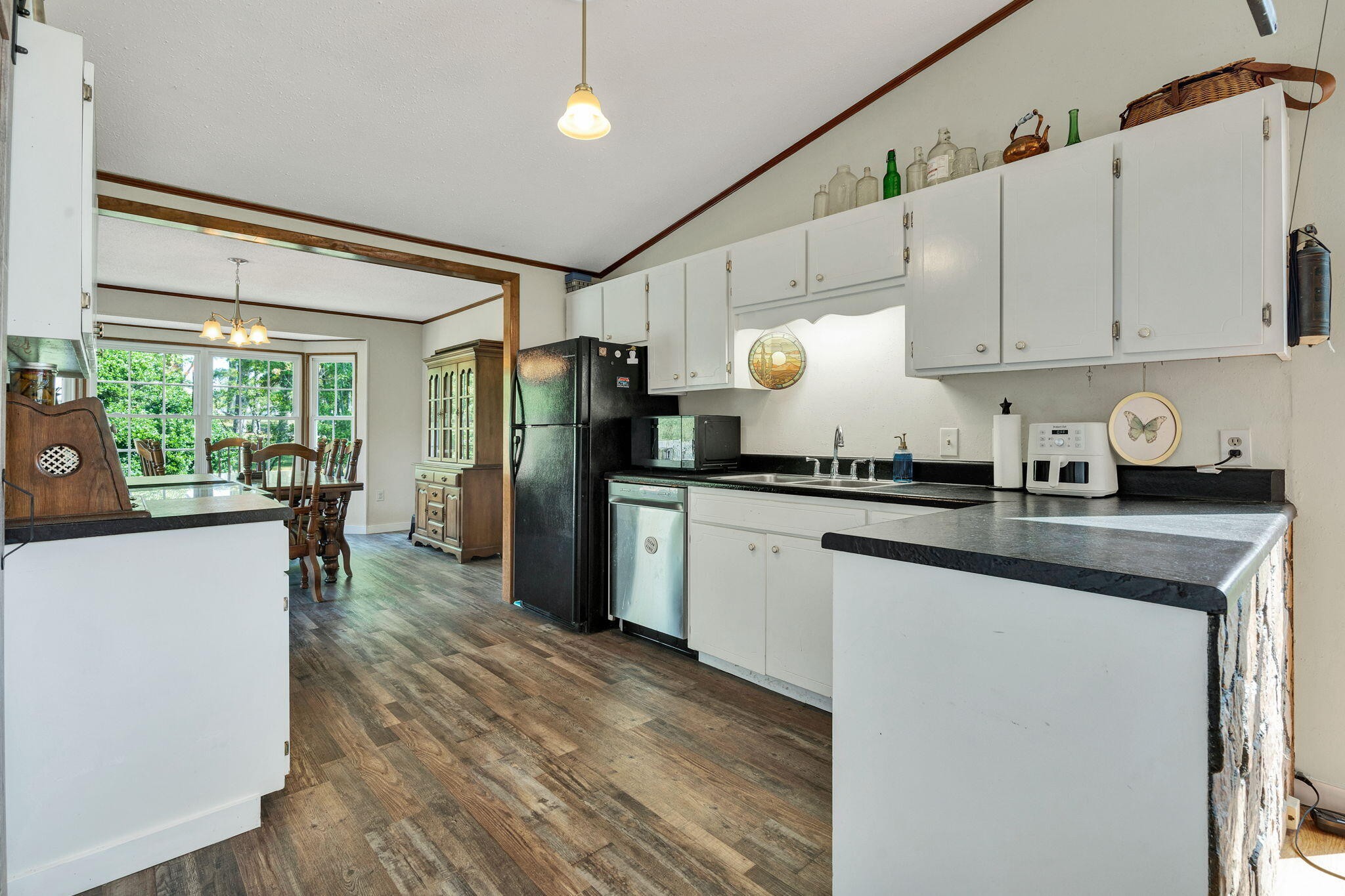 920 Durkee Road, Se Property Photo 8