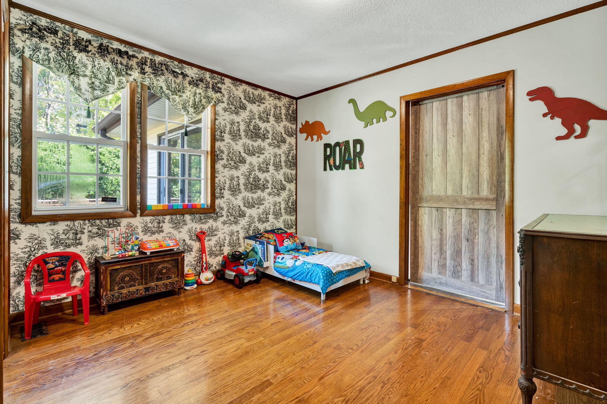 920 Durkee Road, Se Property Photo 14