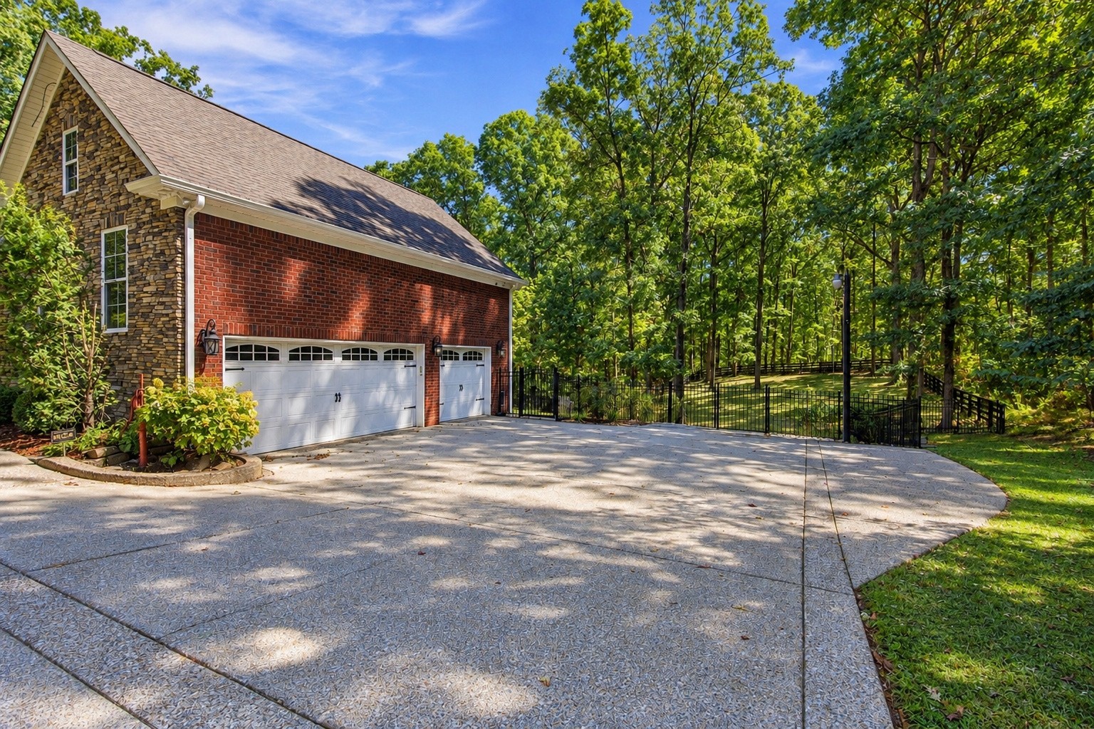 5751 Pinewood Rd Property Photo 35