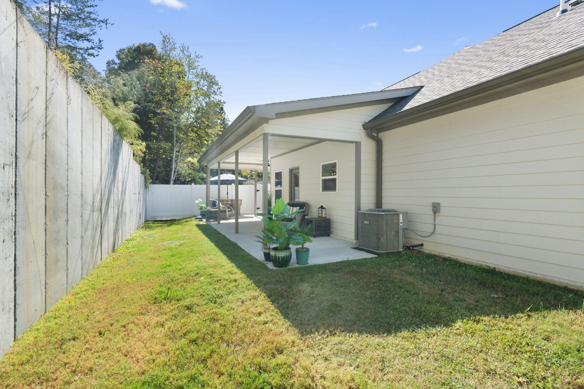 195 Stonewood Drive, Nw Property Photo 21
