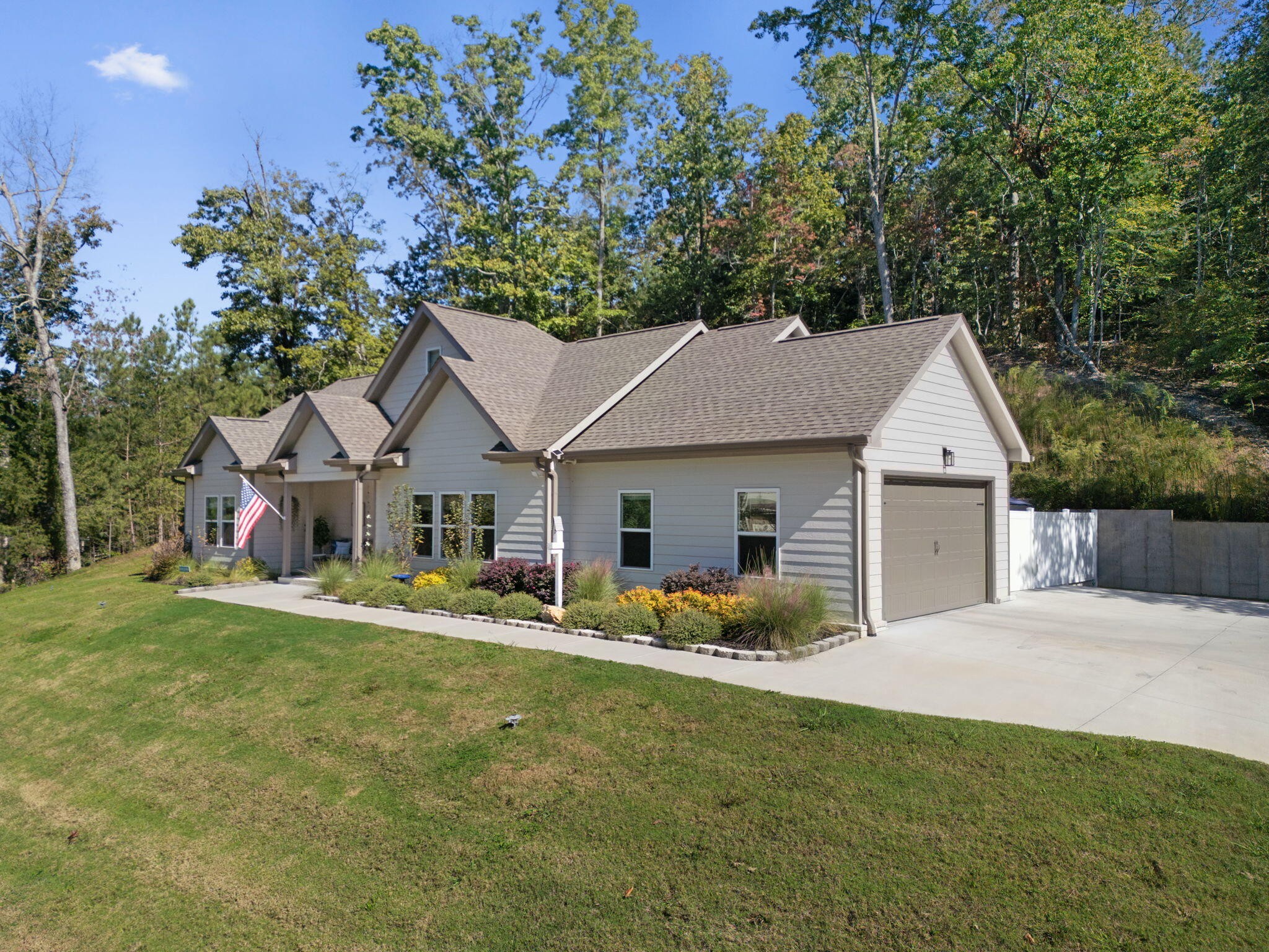 195 Stonewood Drive, Nw Property Photo 23