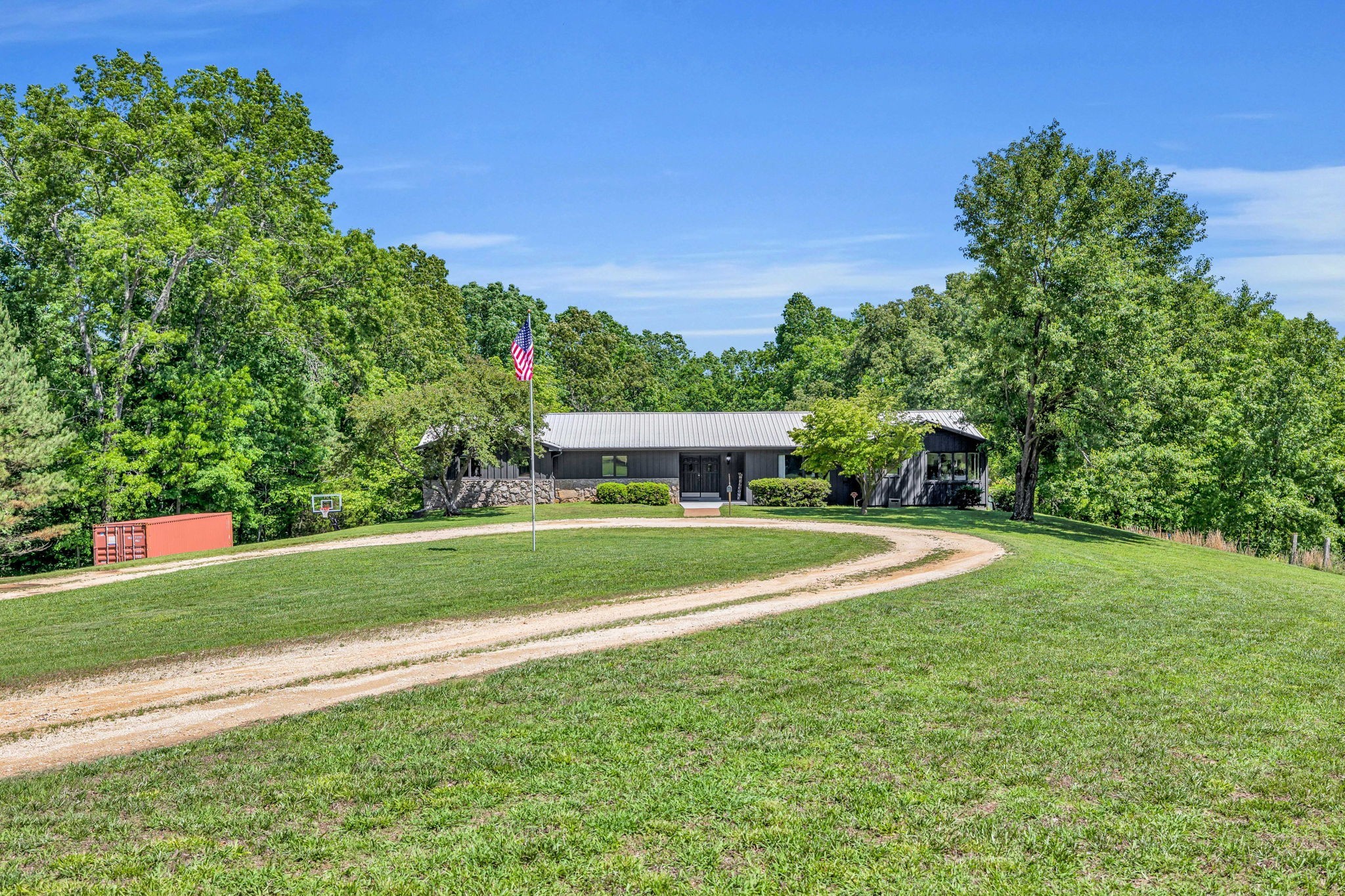 2993 Hobbitshire Dr Property Photo 6