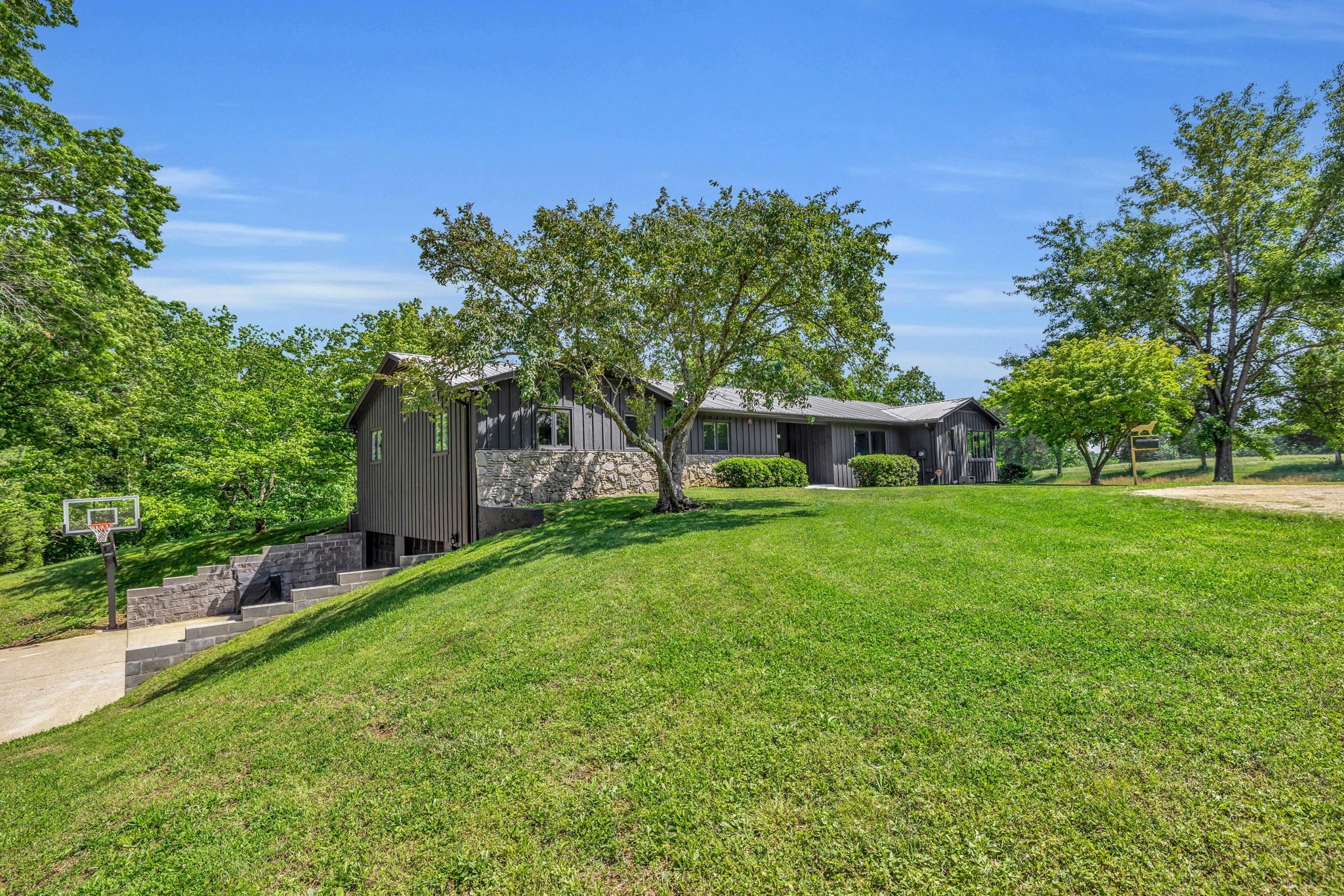 2993 Hobbitshire Dr Property Photo 10
