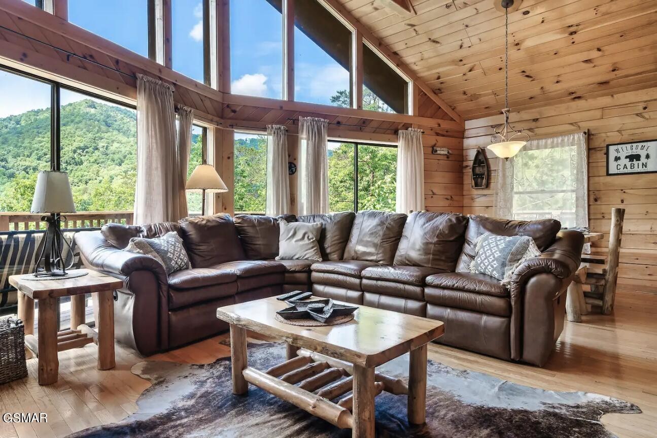 3152 Hatcher Top Road Property Photo 4