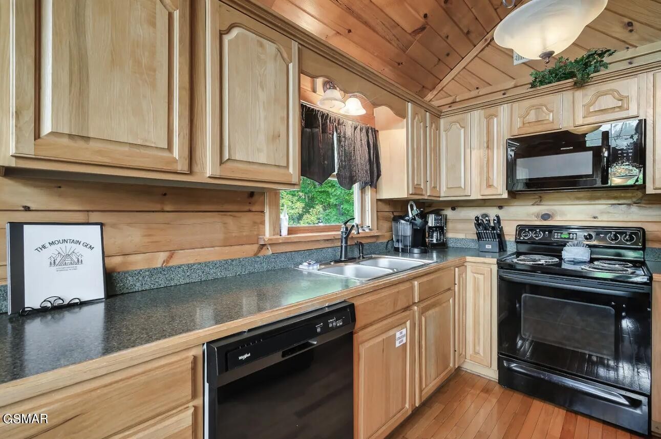 3152 Hatcher Top Road Property Photo 16