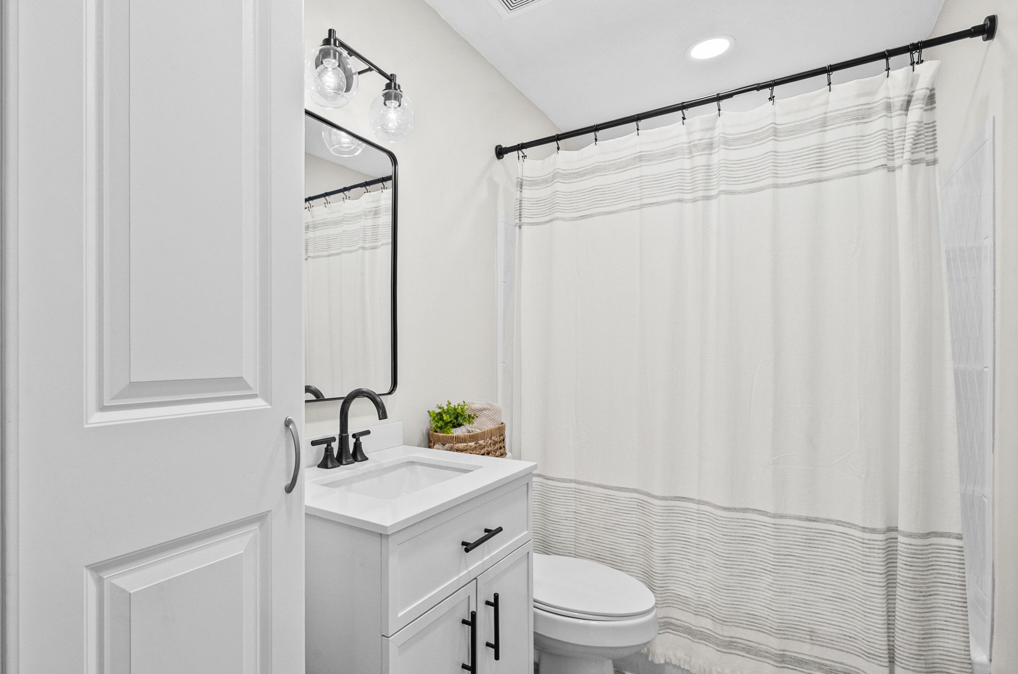303 Park Ln Property Photo 14