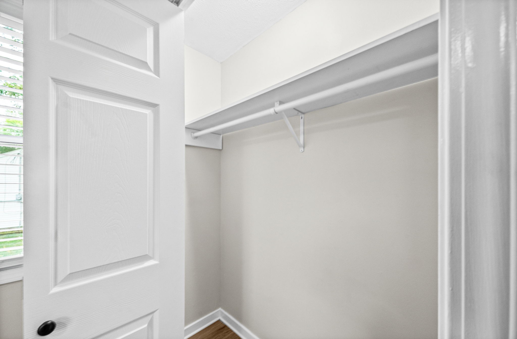 303 Park Ln Property Photo 17
