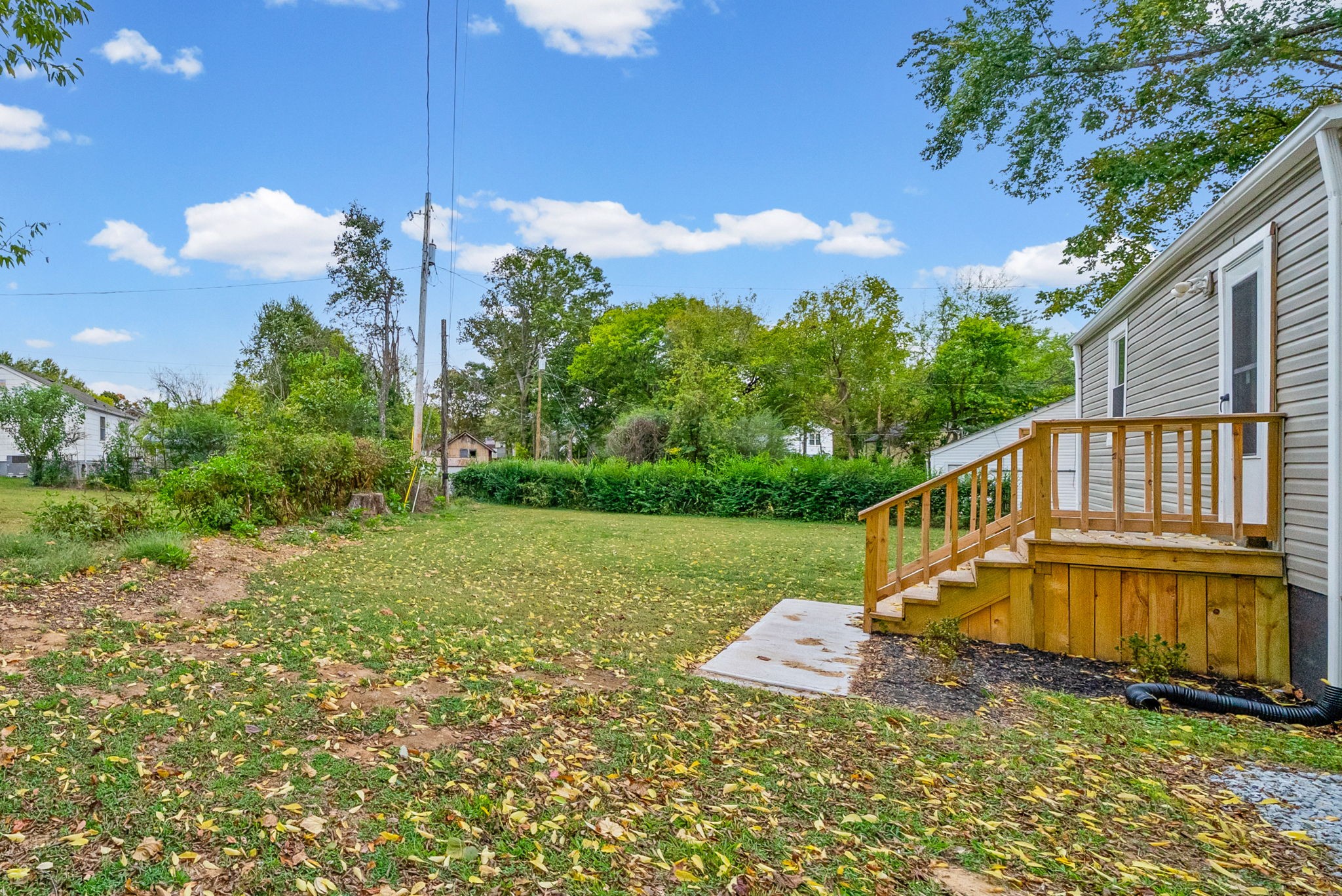 303 Park Ln Property Photo 18