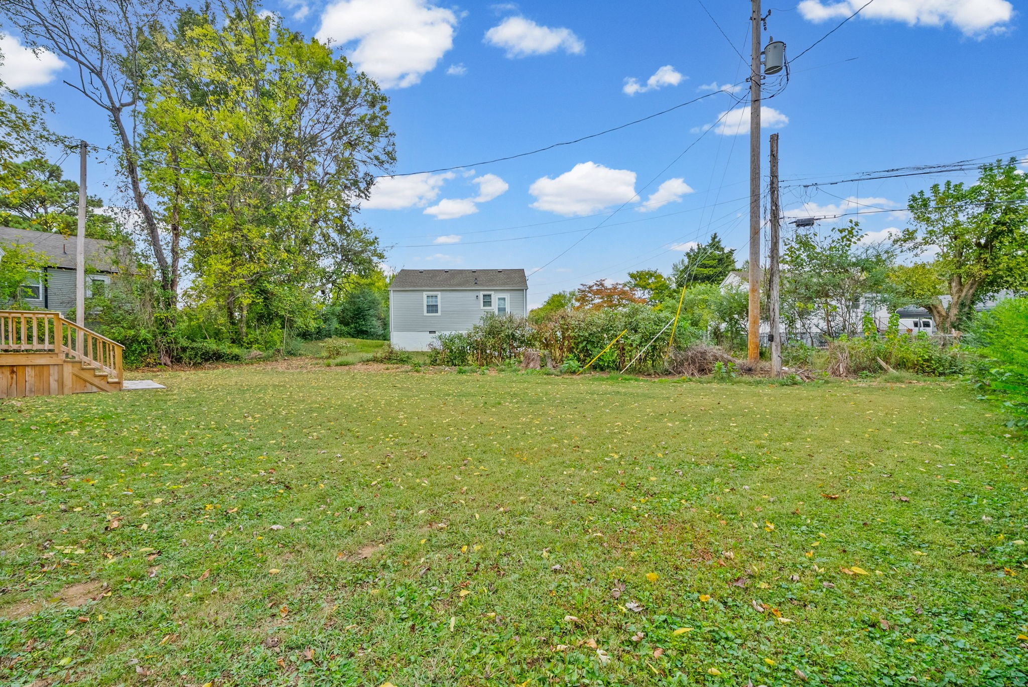 303 Park Ln Property Photo 22