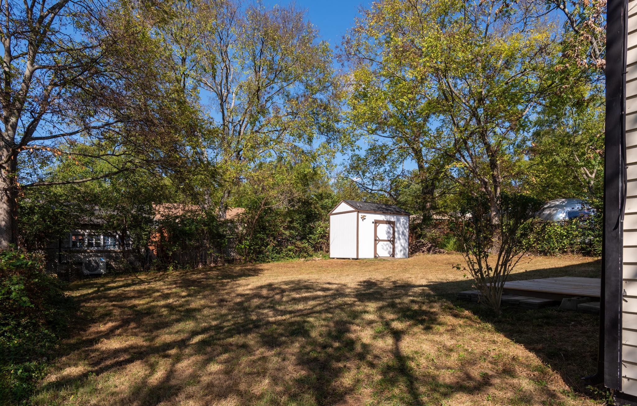 305 Wiley St Property Photo 29