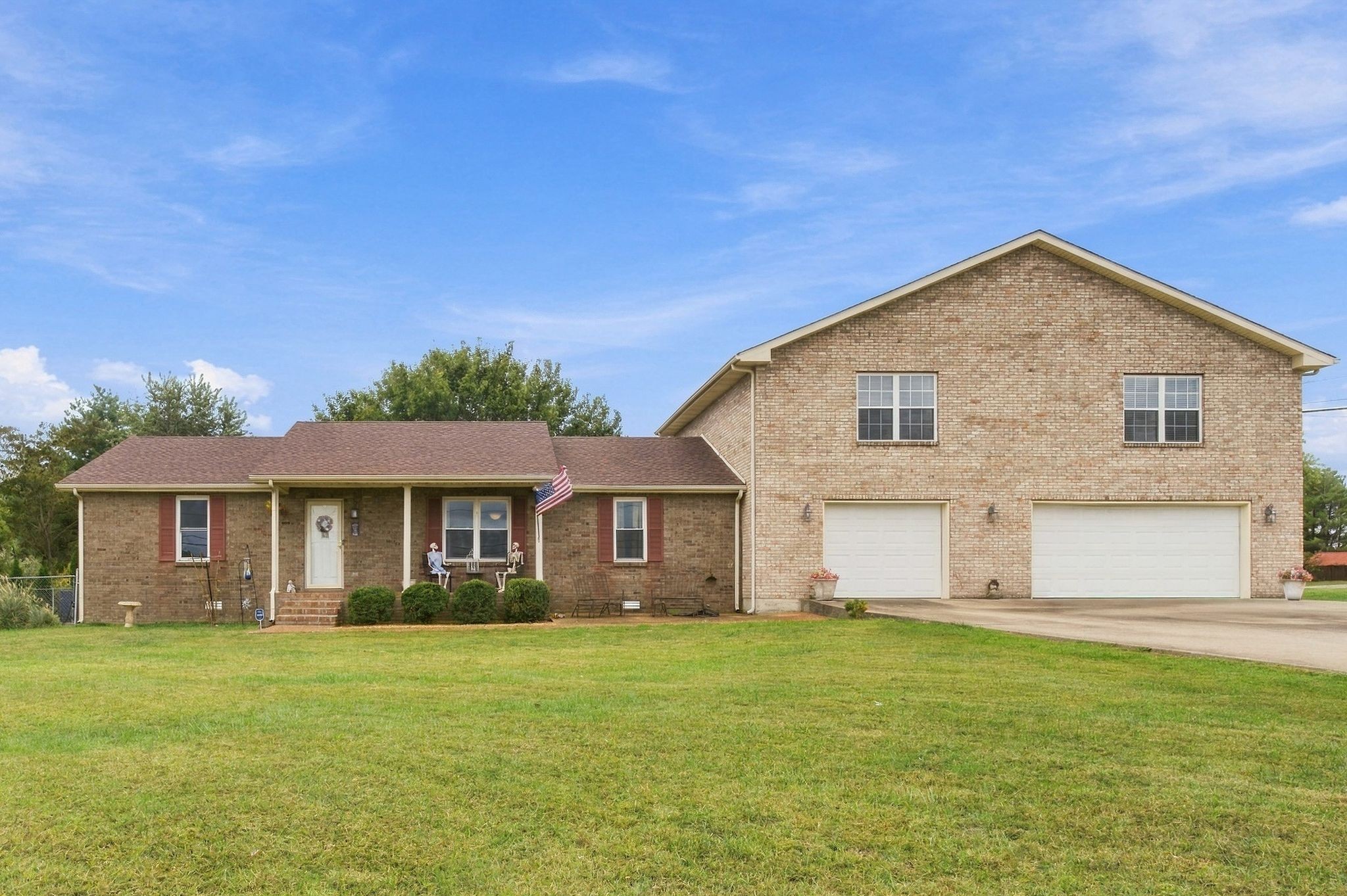 103 Staggs Dr Property Photo 1