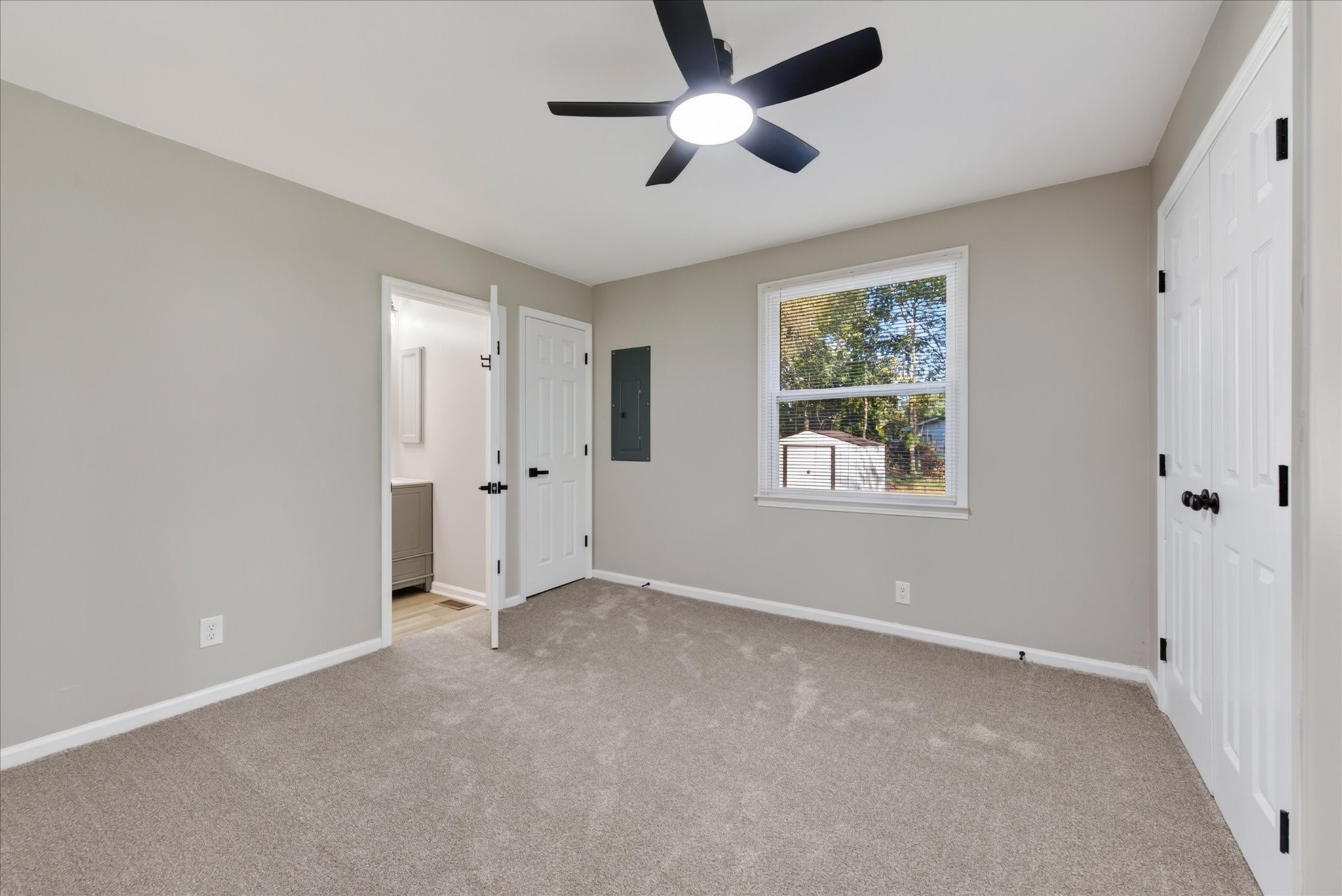 819 Country Club Dr Property Photo 16
