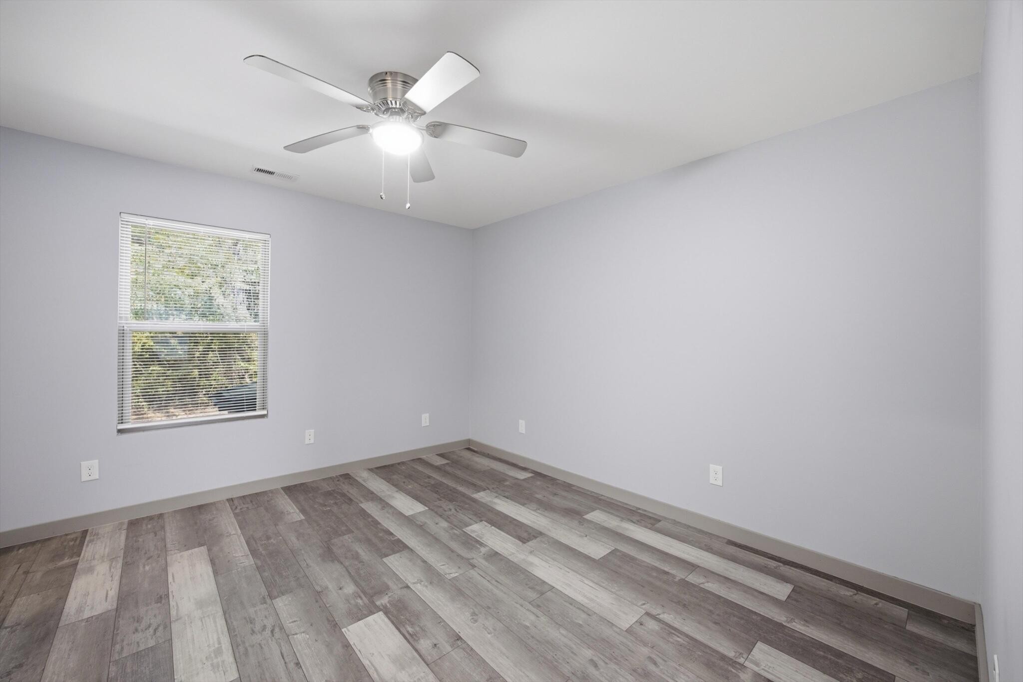 4021 Chandler Avenue Property Photo 12