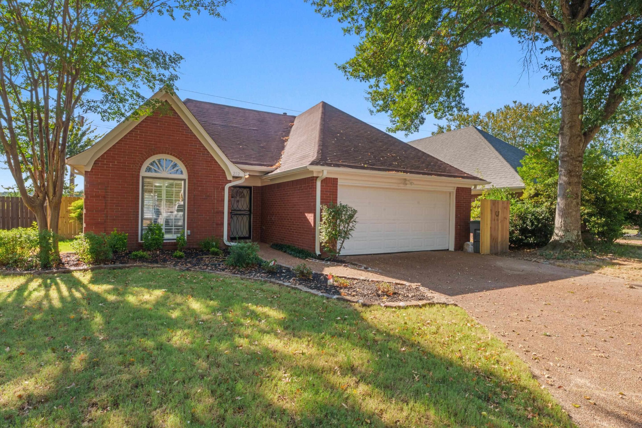 252 S Walnut Bend Dr Property Photo 1