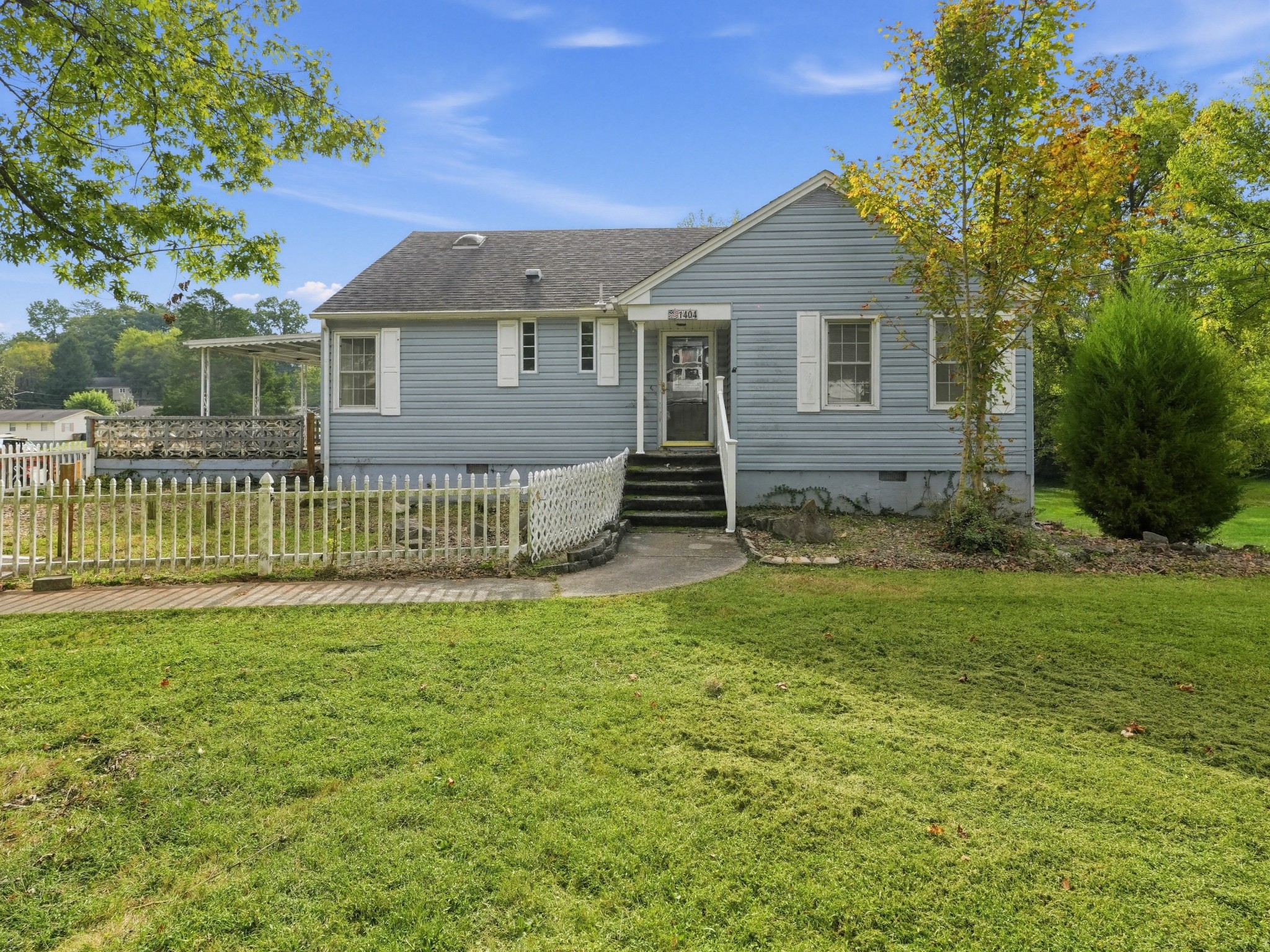 1404 Charles Dr Property Photo 1