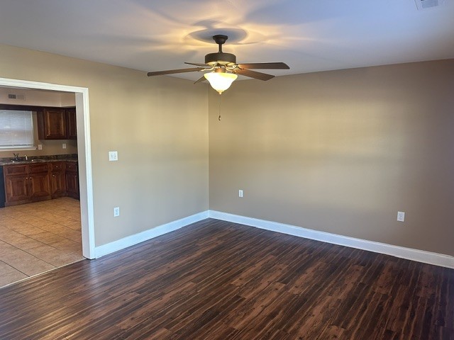 2249 Spring Meadow Ln, Se Property Photo 3