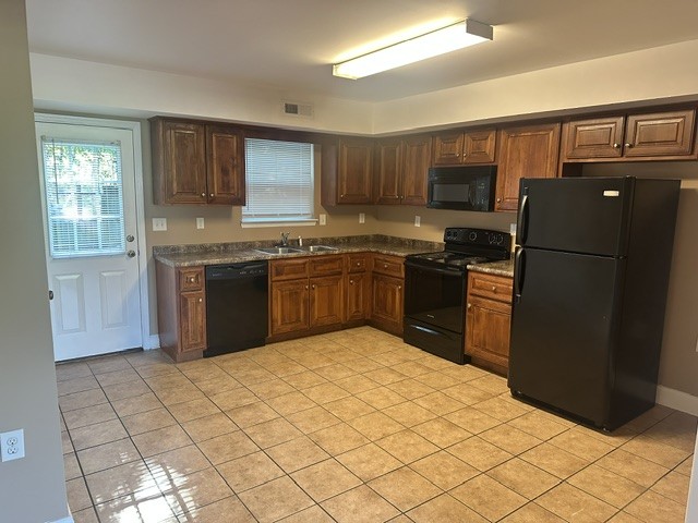 2249 Spring Meadow Ln, Se Property Photo 5