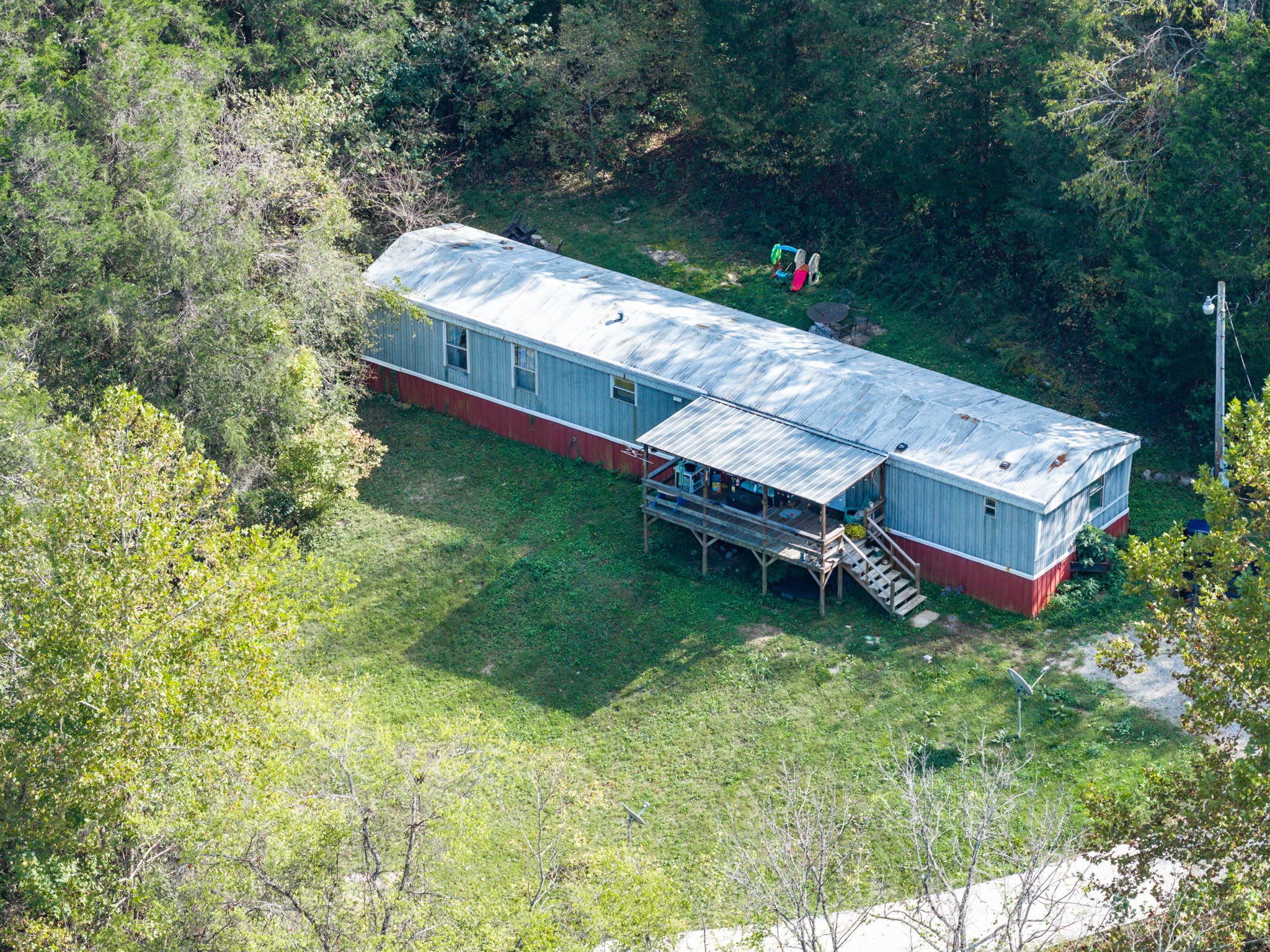 642 Club Springs Rd Property Photo 8