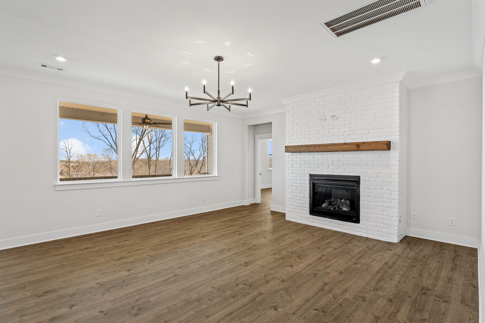 7672 Hatcher Heights Drive Property Photo 10