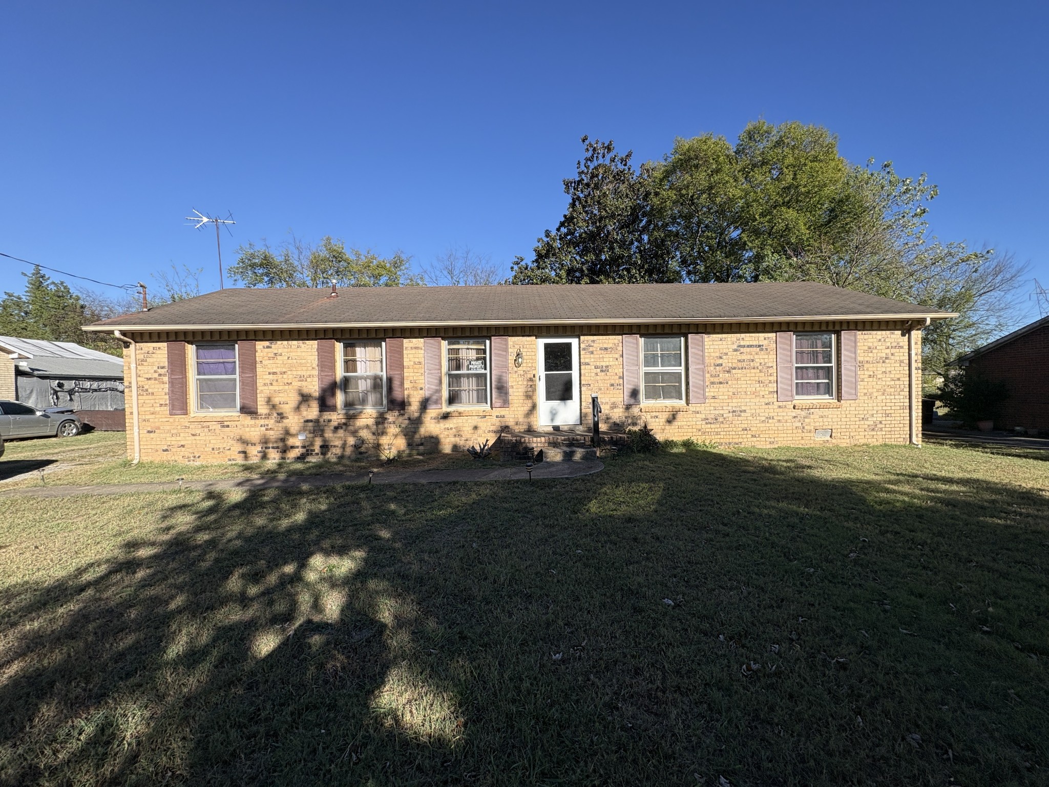 1215 Rutherford St Property Photo 1