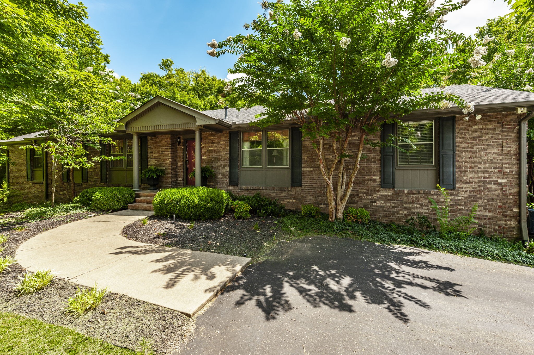 611 Trebor Dr Property Photo 1