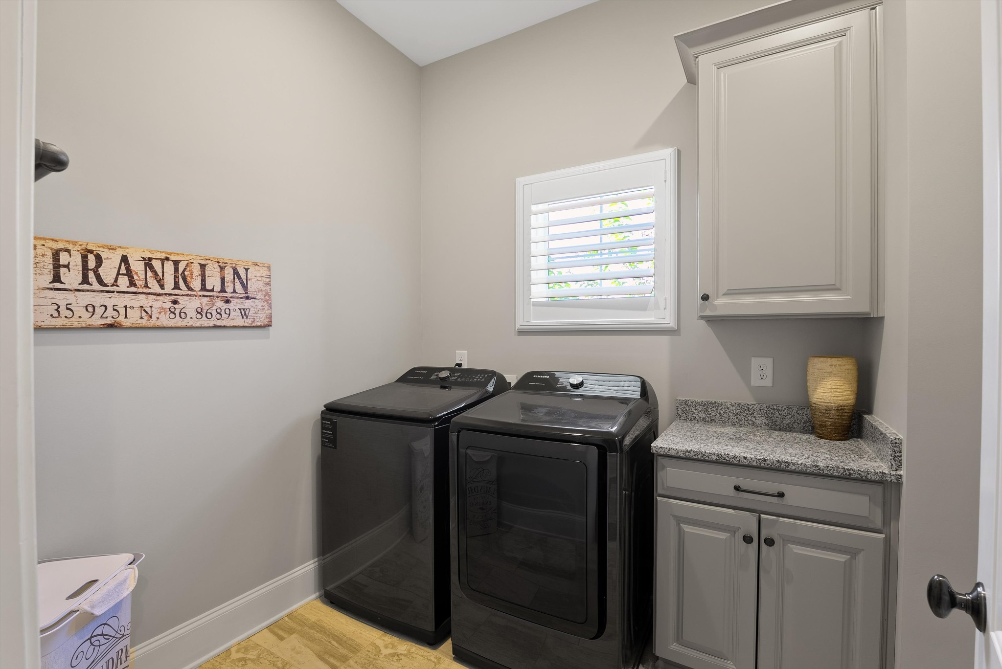 6400 High Top Ct Property Photo 17