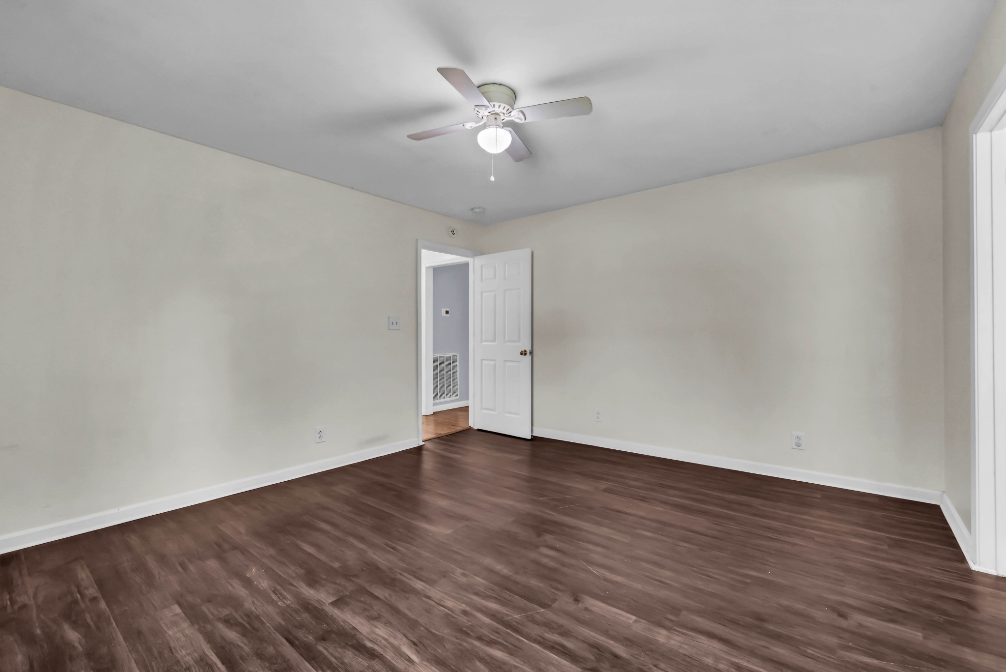 301 Eggars Ct Property Photo 20