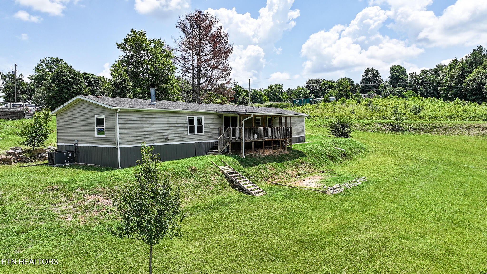 406 Mount Horeb Rd Property Photo 4