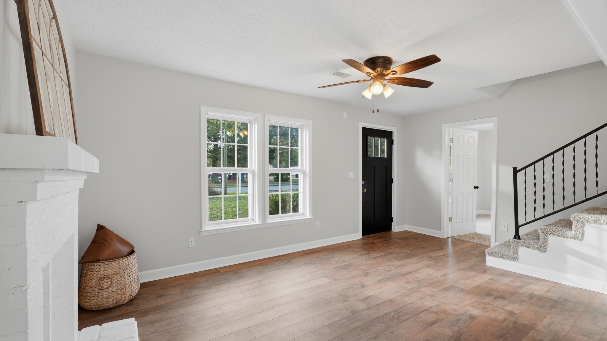 1303 E Lincoln St Property Photo 5