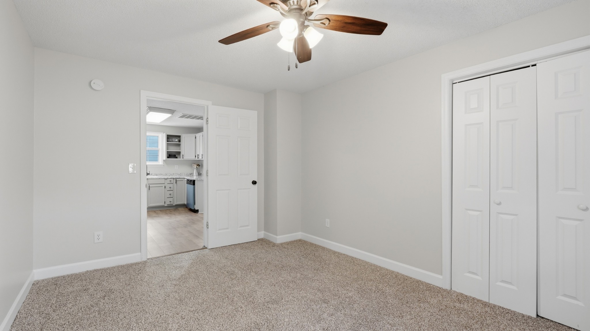 1303 E Lincoln St Property Photo 11