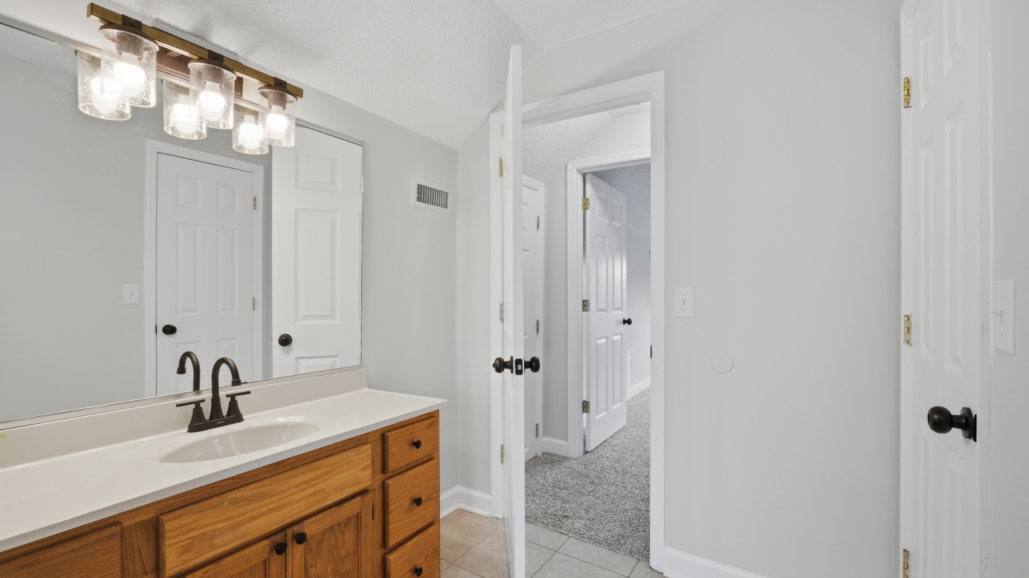 1303 E Lincoln St Property Photo 24