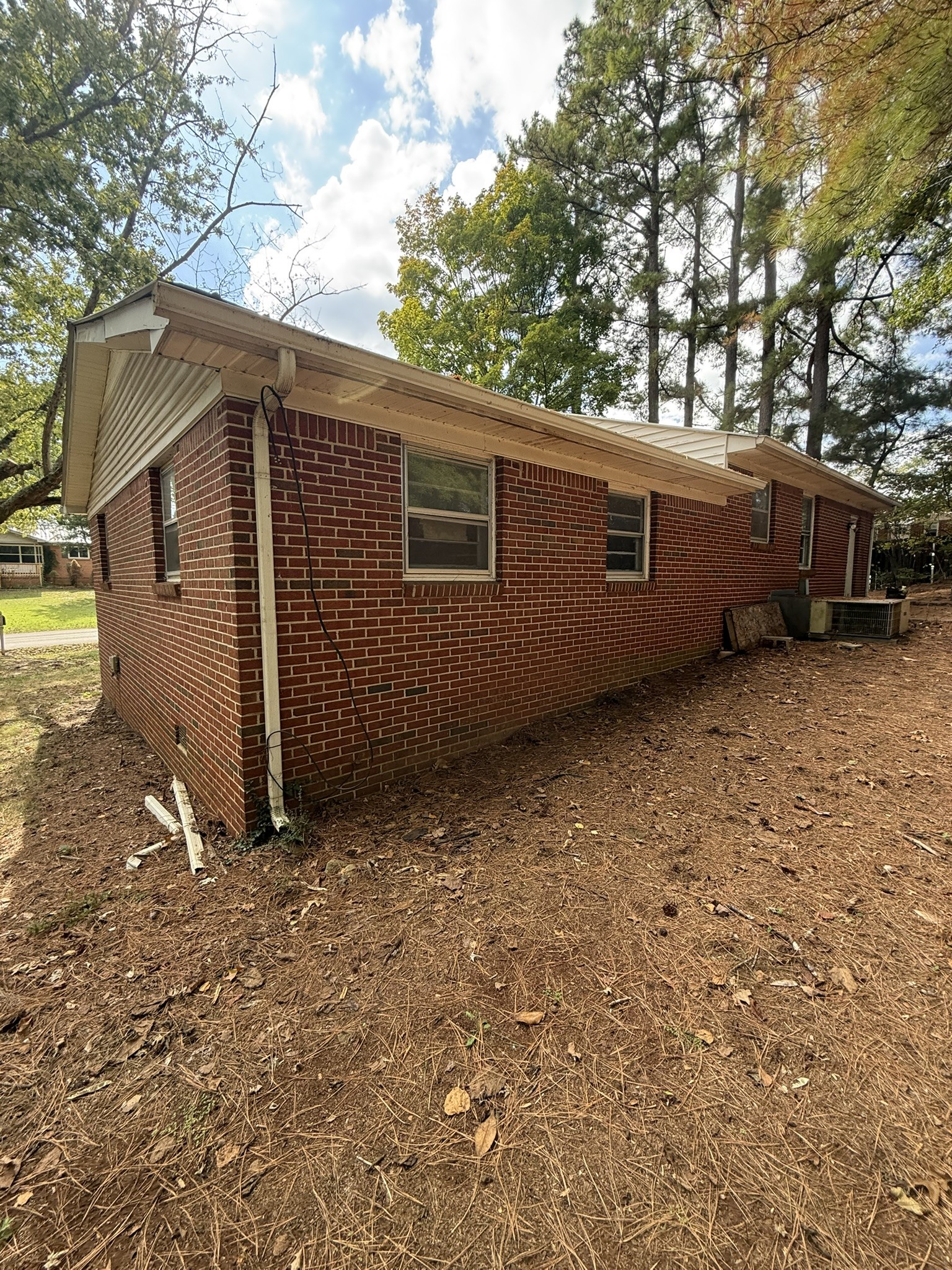 106 Cherokee Dr Property Photo 2