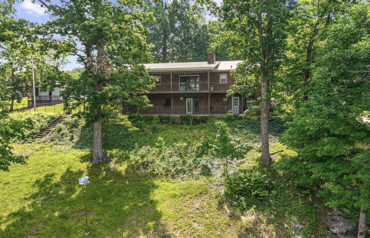255 Whispering Hills Dr Property Photo 7