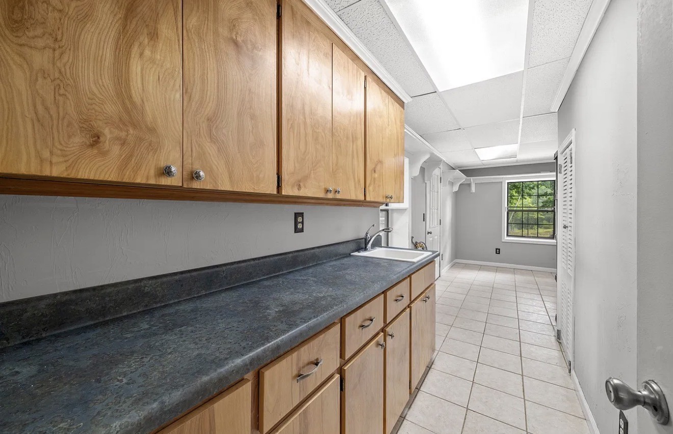 255 Whispering Hills Dr Property Photo 40