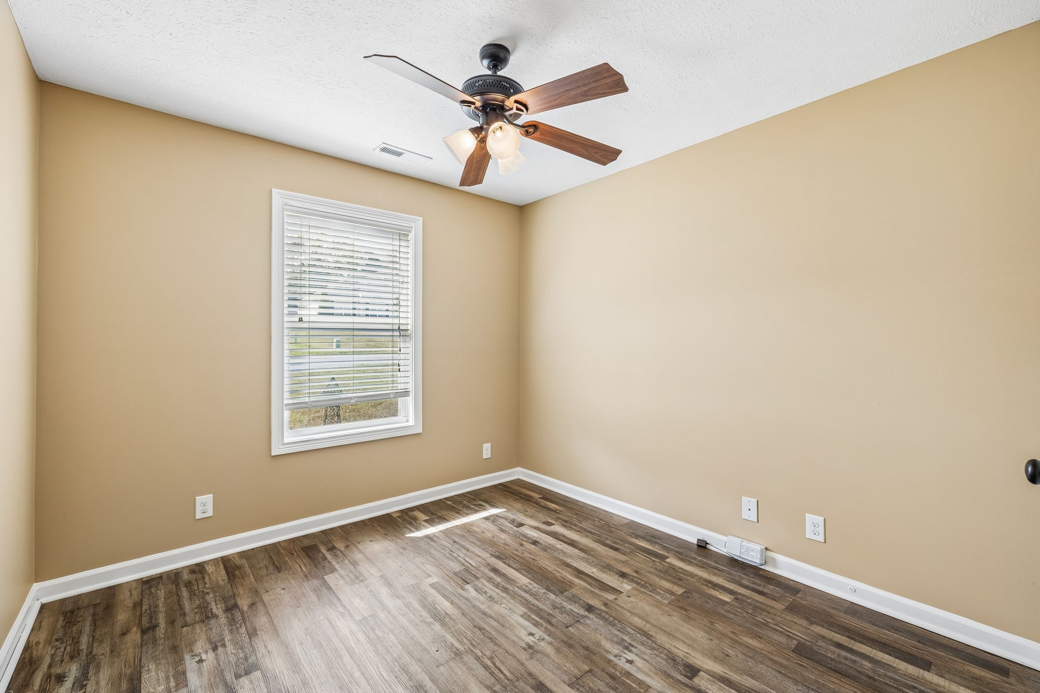 1115 Freedom Dr Property Photo 29