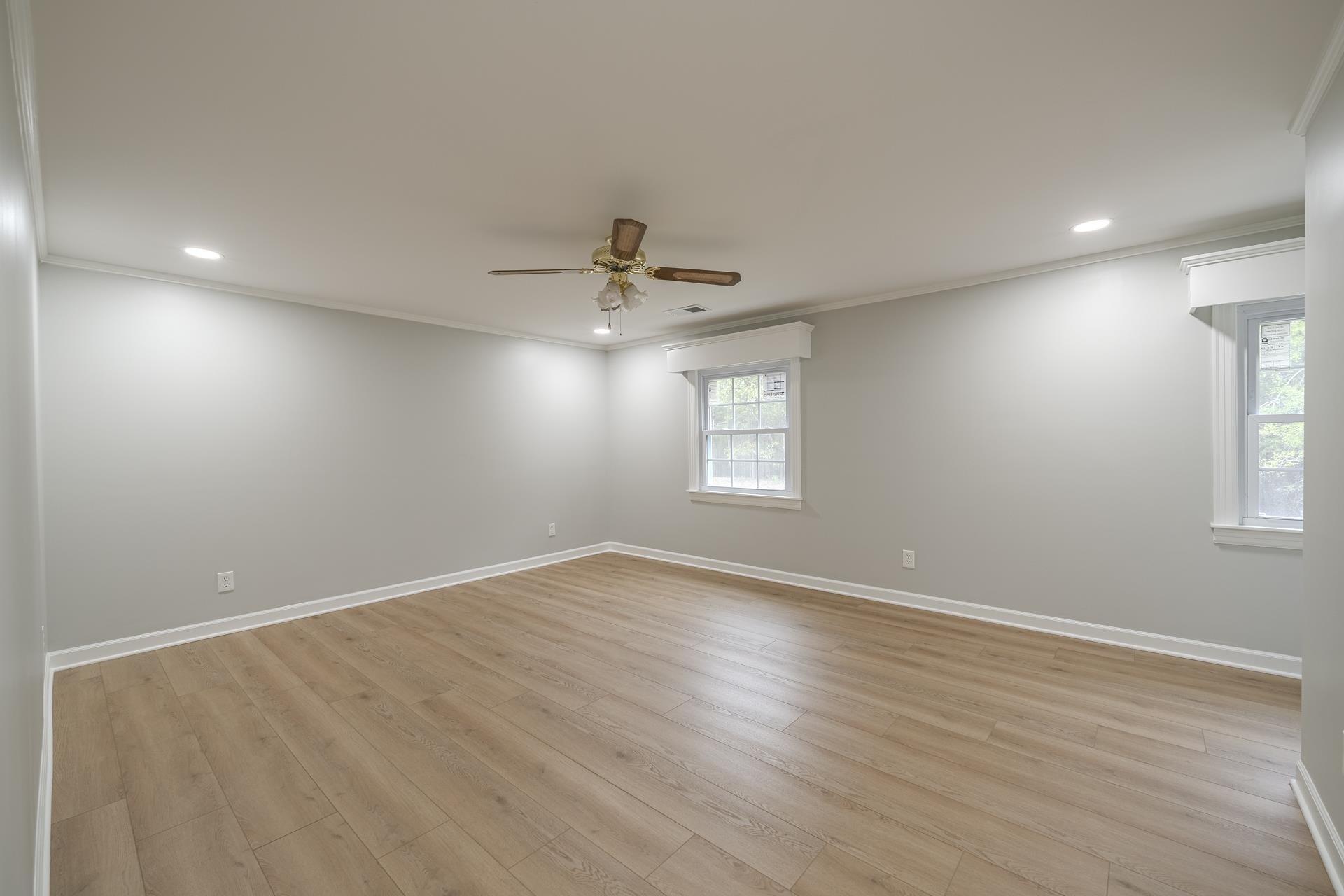 320 Morningside Cir Property Photo 25