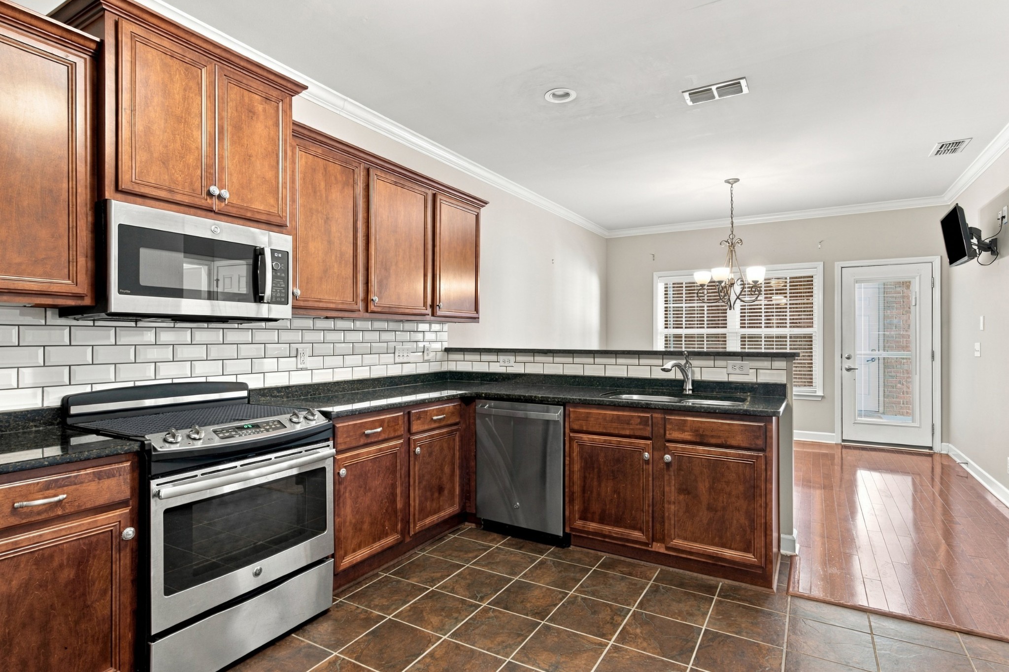 2148 Cason Ln Property Photo 9