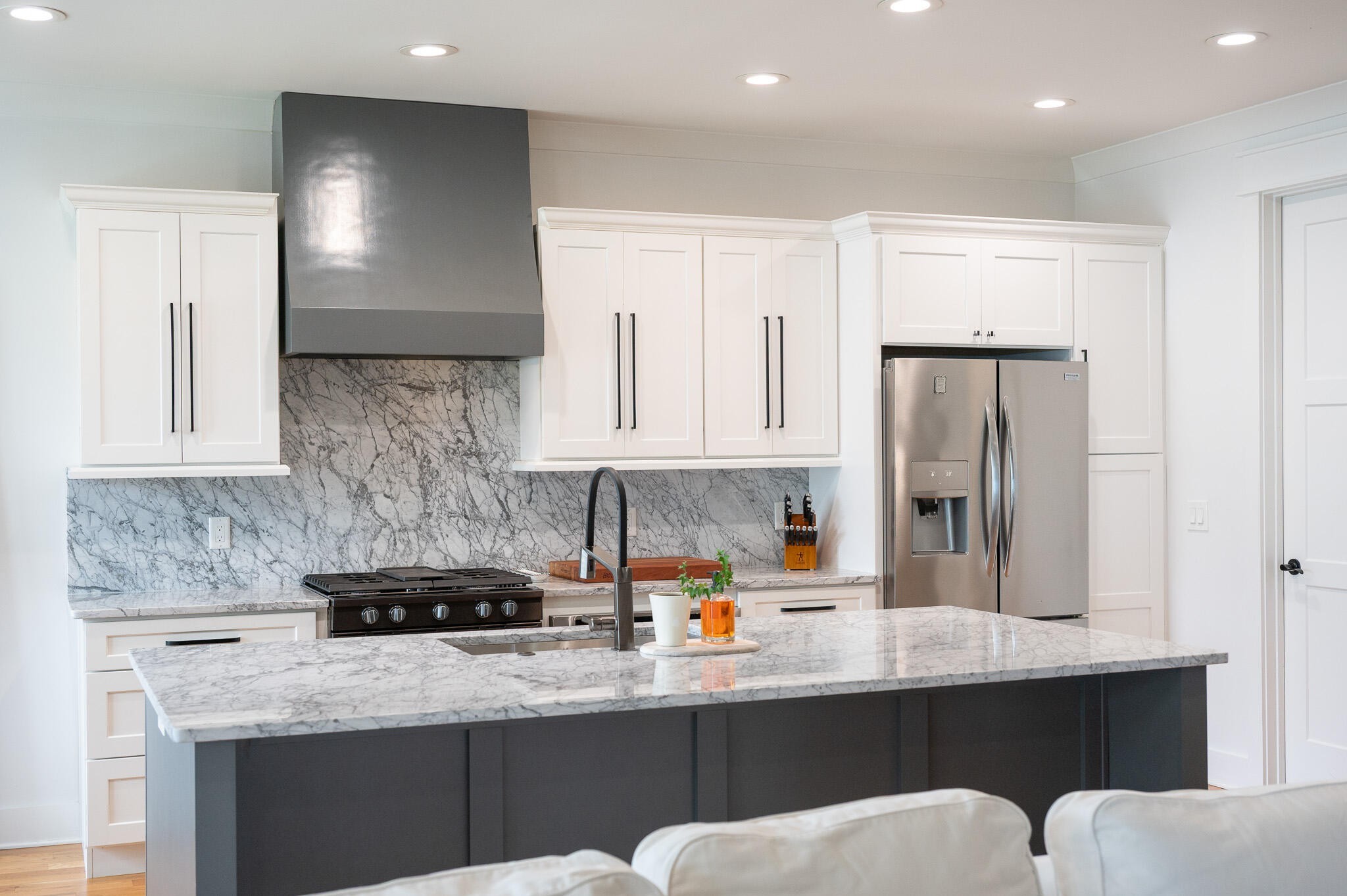 5032 Lakeside Lane, Ne Property Photo 6