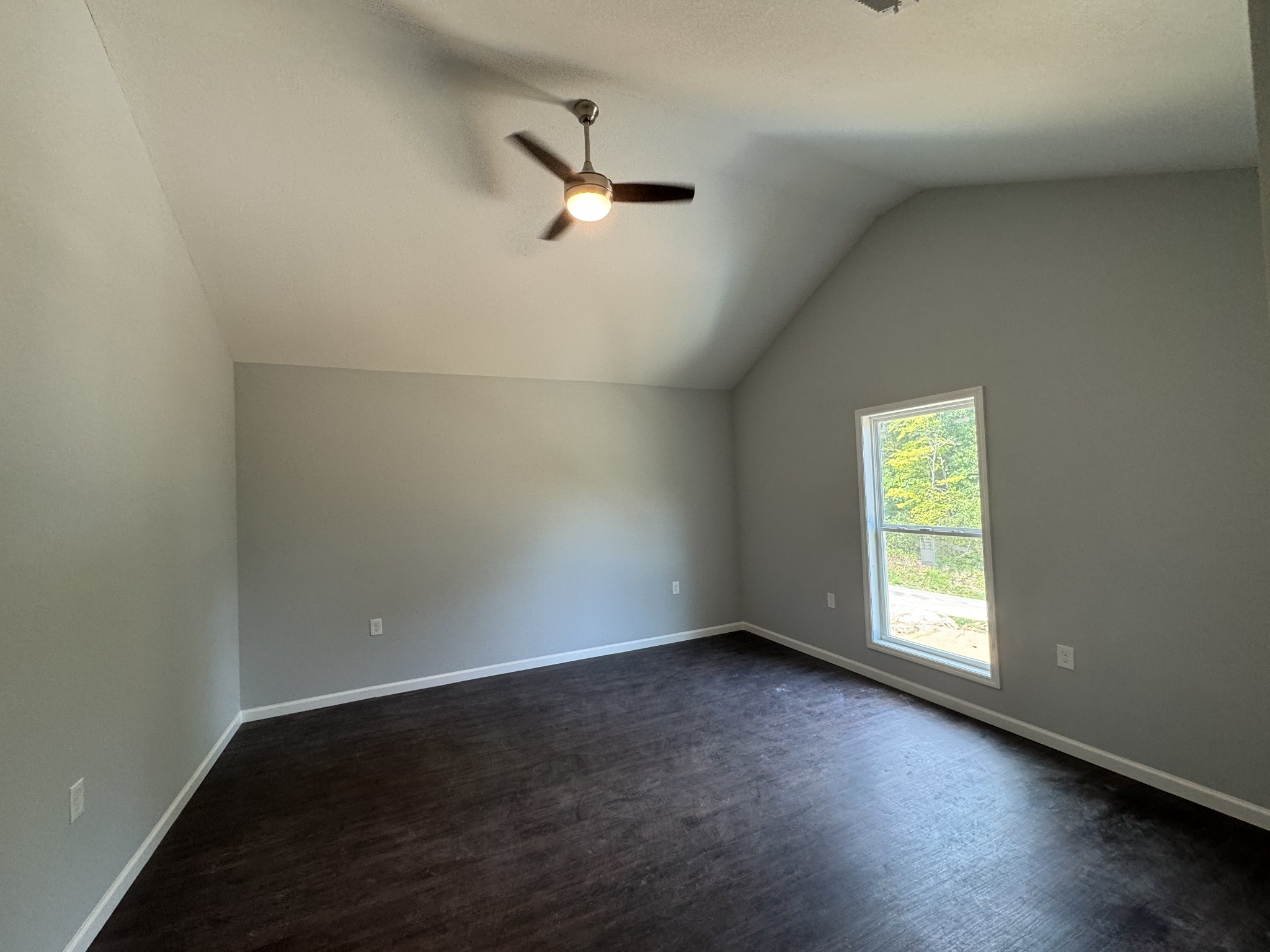 845 Spring Ave Property Photo 2