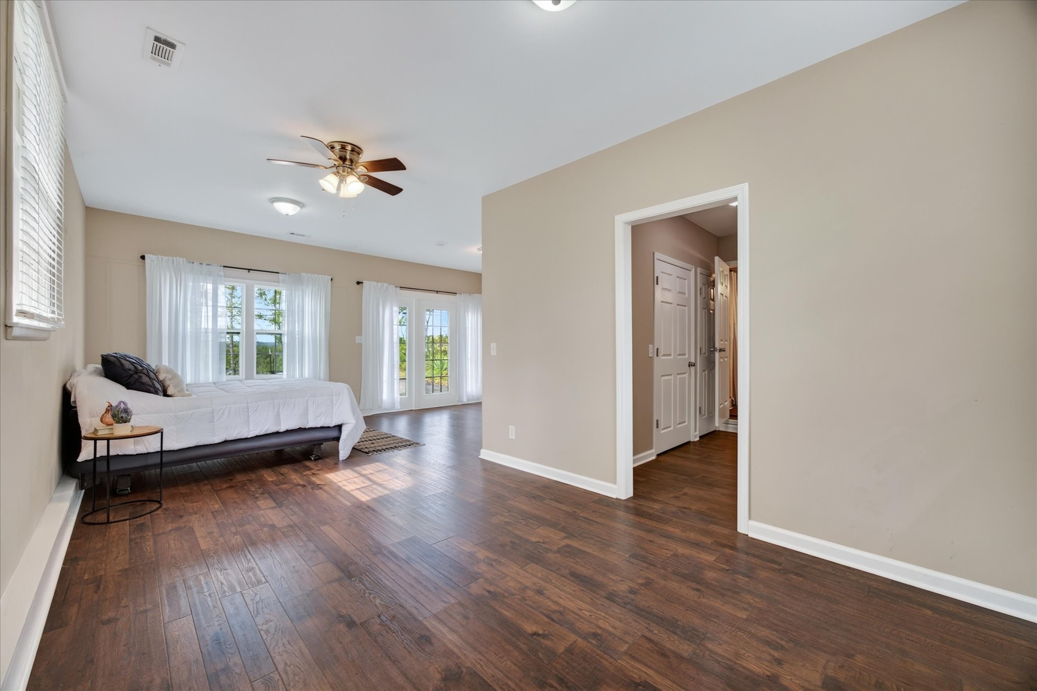912 Beacon Dr Property Photo 32