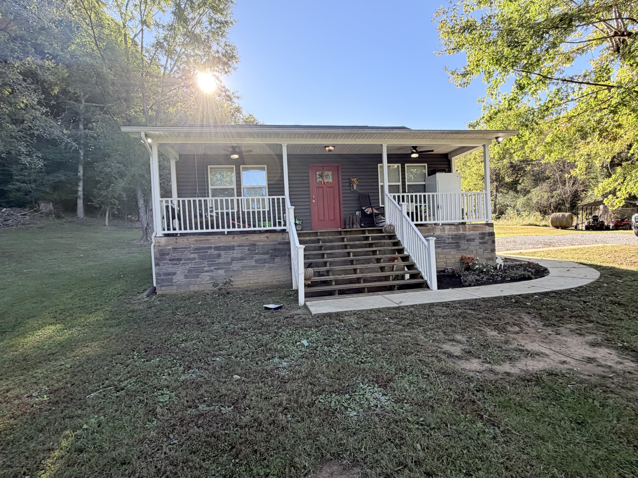 640 Bat Harbor Rd Property Photo 1