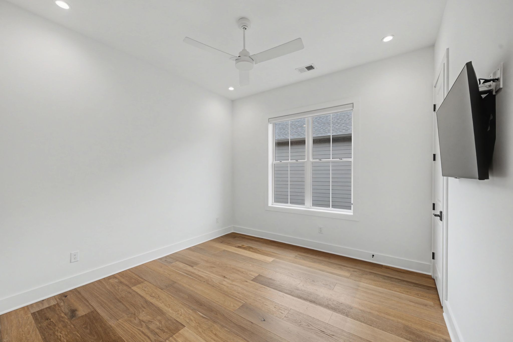 6412a Premier Dr Property Photo 23