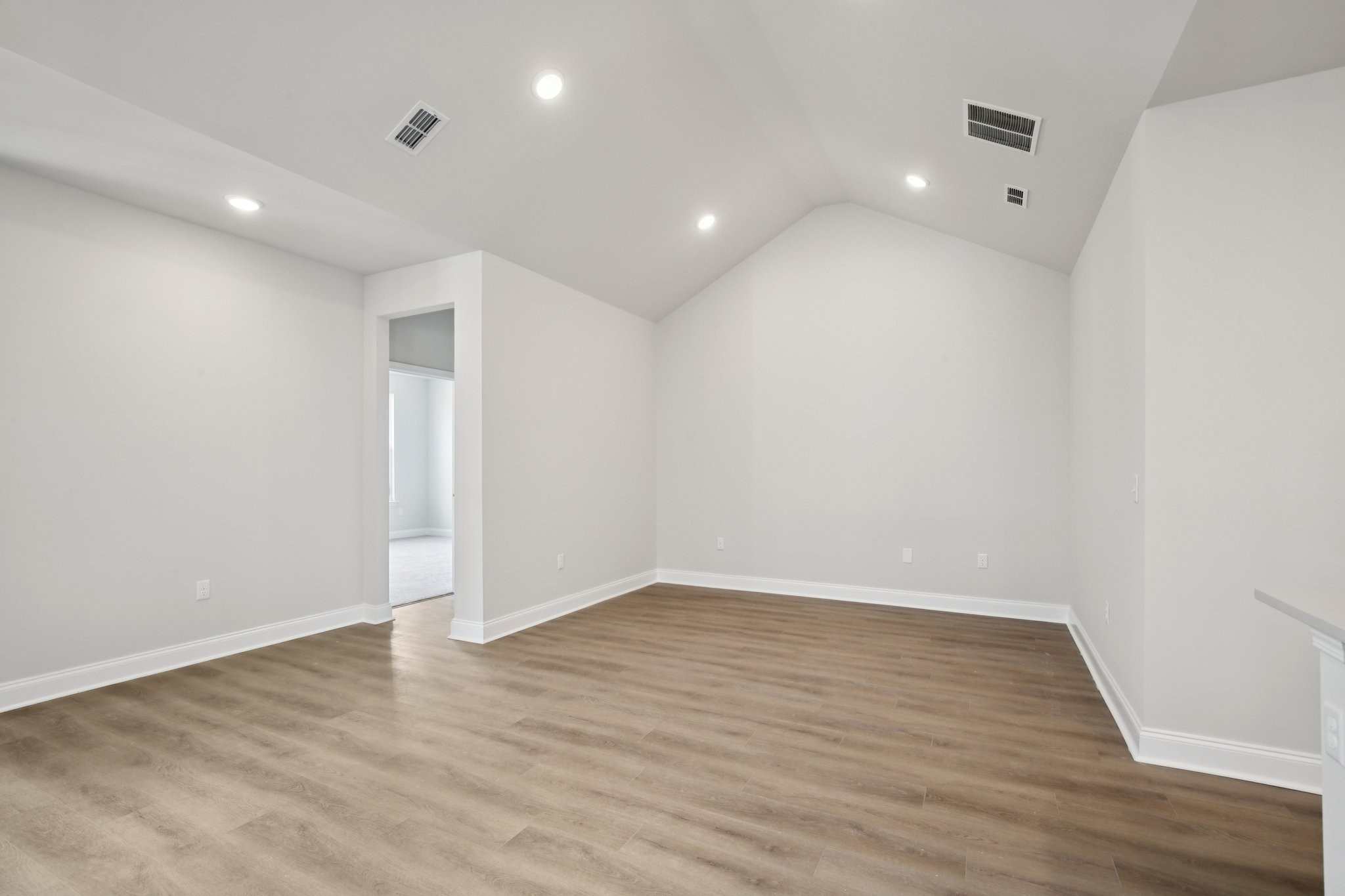 521 Stonehaus Crossing Property Photo 5