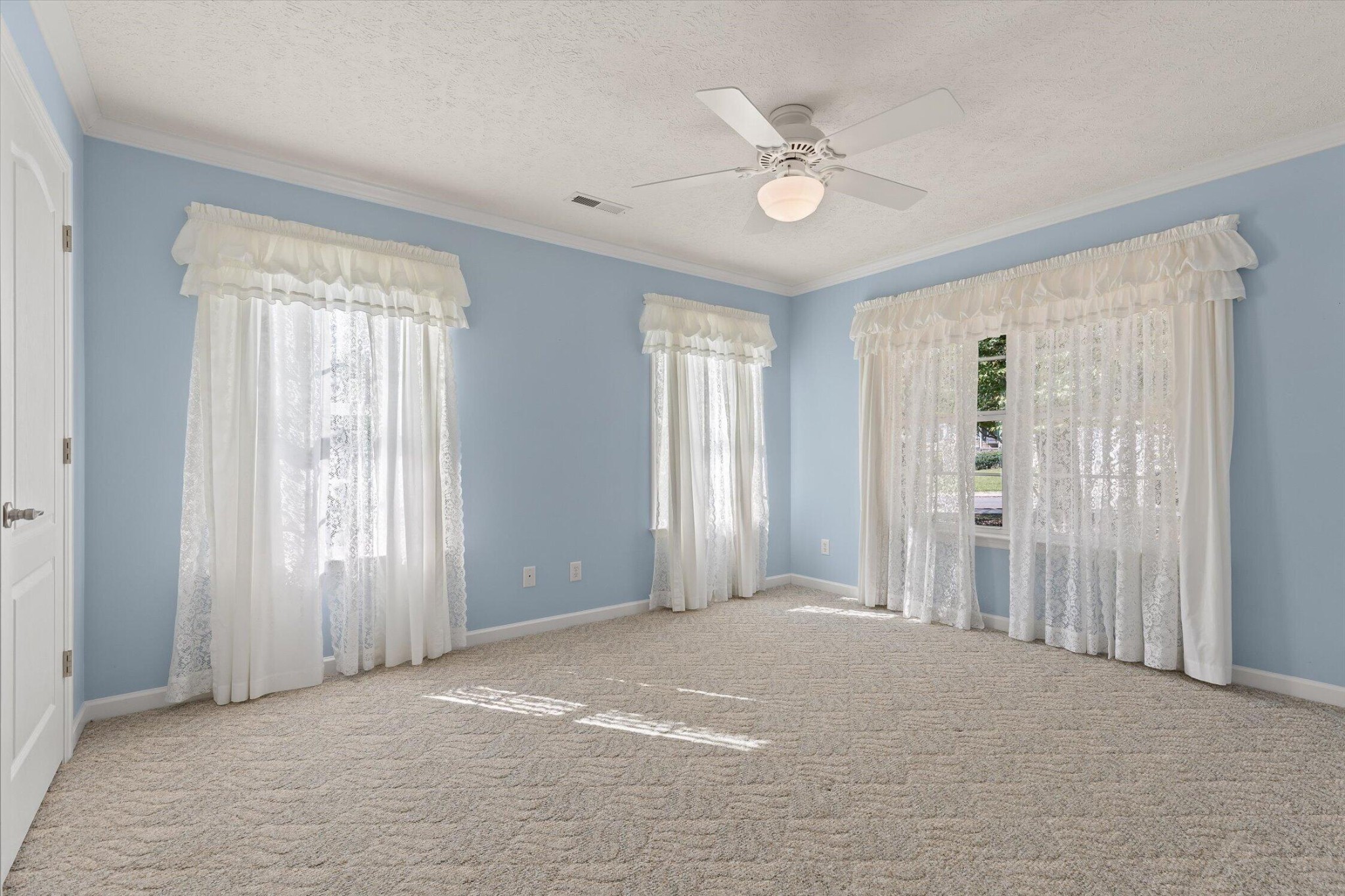 212 Honeysuckle Drive Property Photo 31