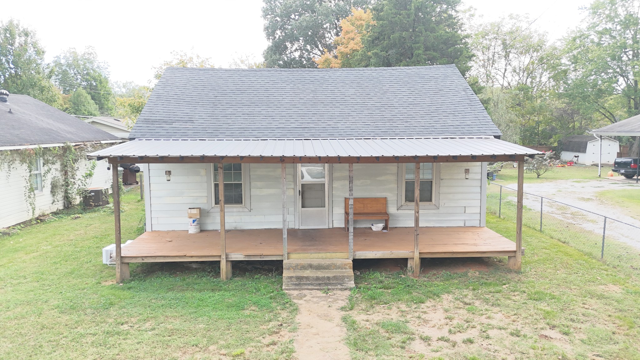 437 3rd St Property Photo 1