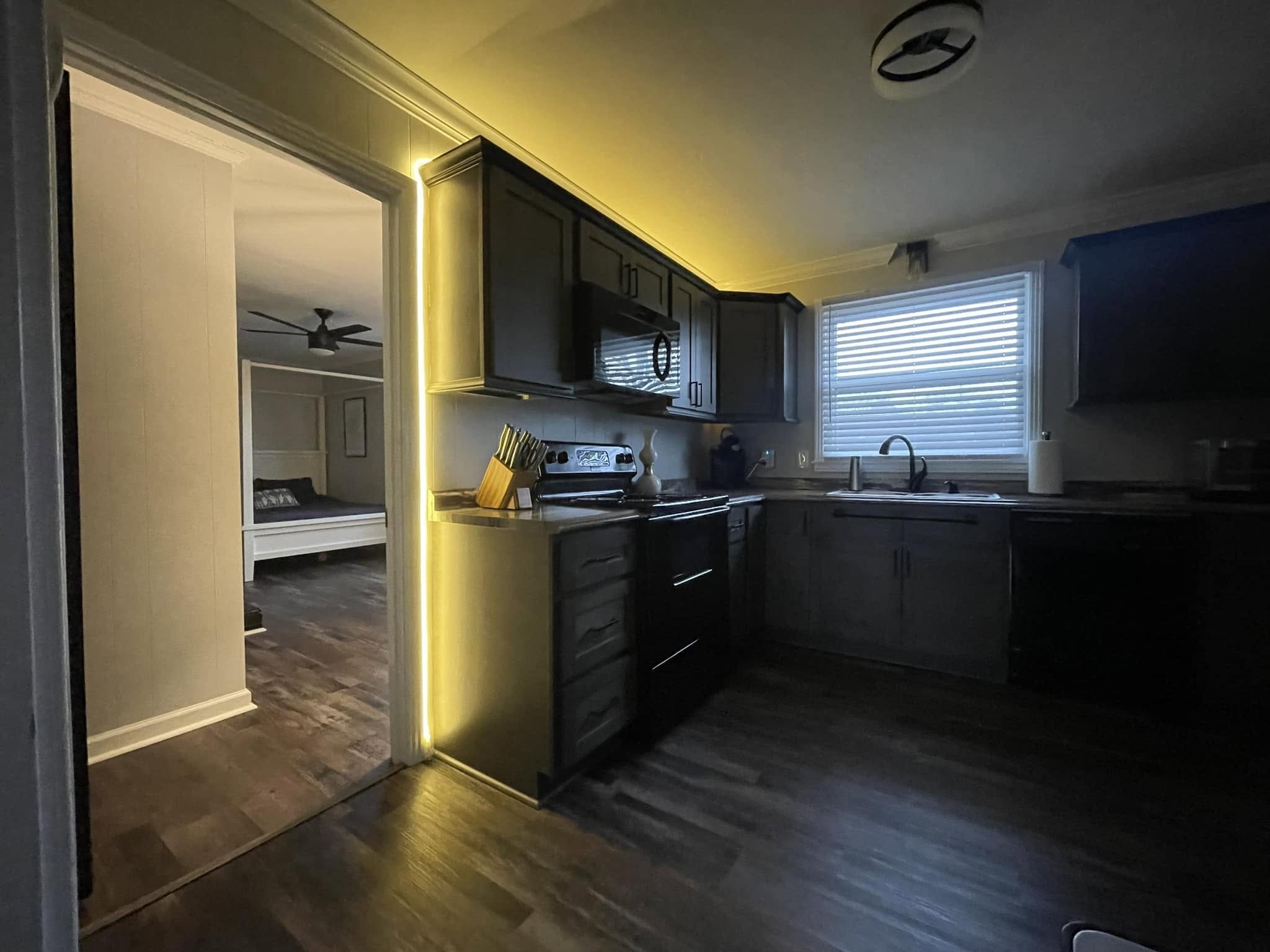4 Bond St Property Photo 2