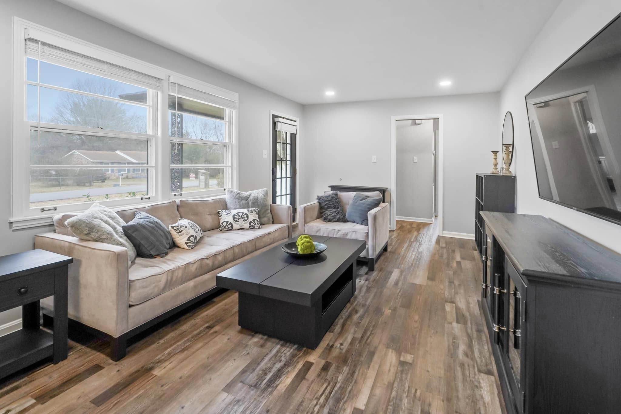 4 Bond St Property Photo 9