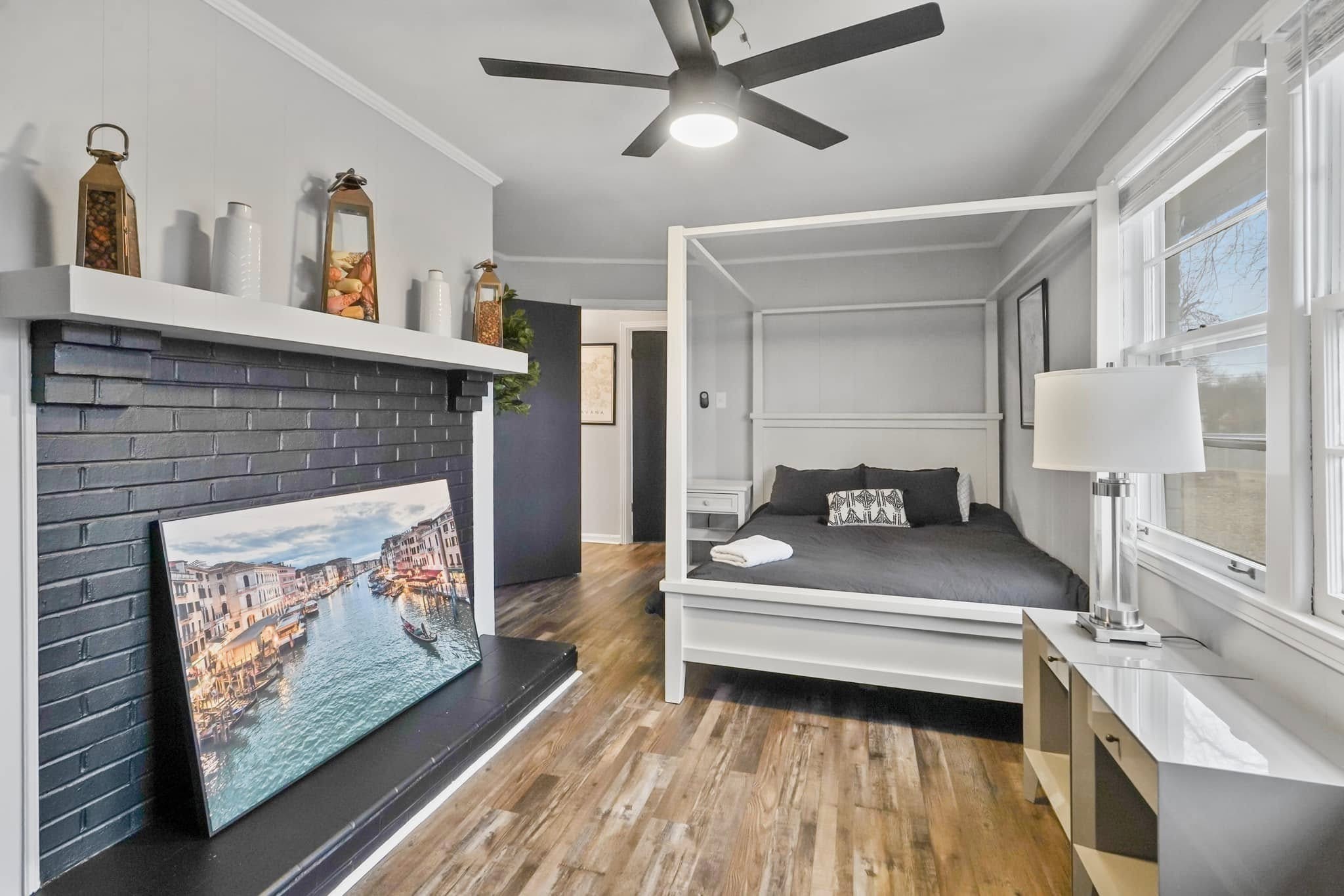 4 Bond St Property Photo 16