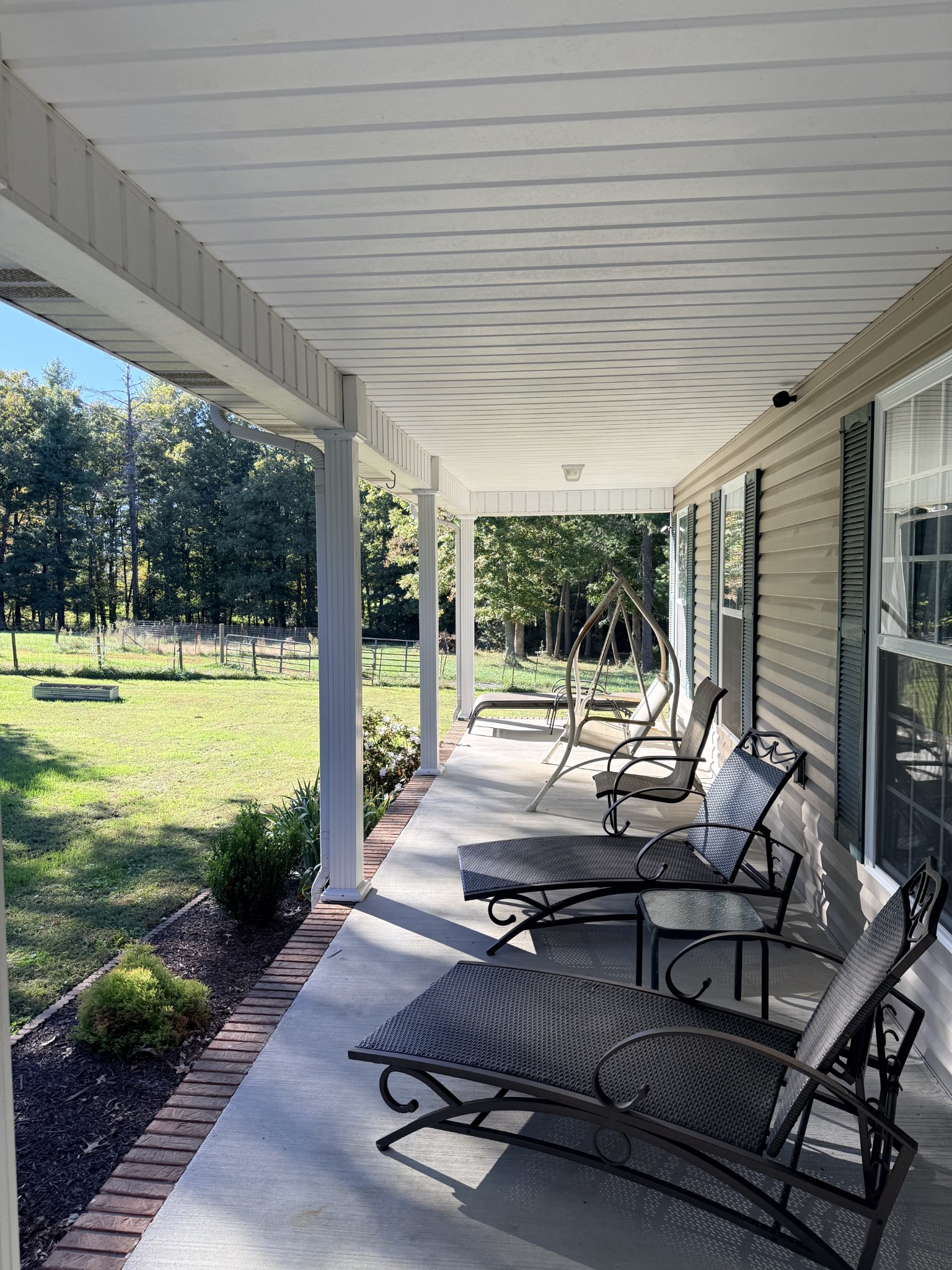2329 Roslin Rd Property Photo 4
