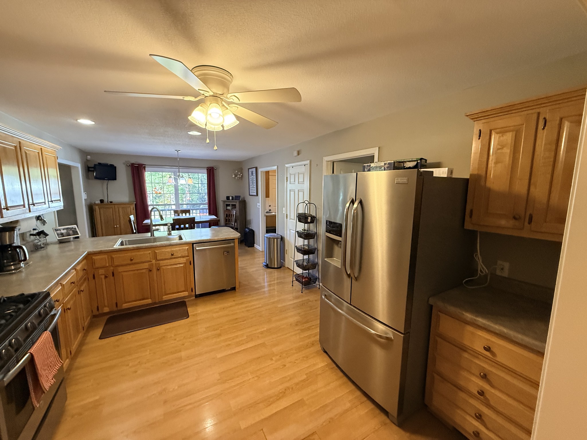 2329 Roslin Rd Property Photo 13
